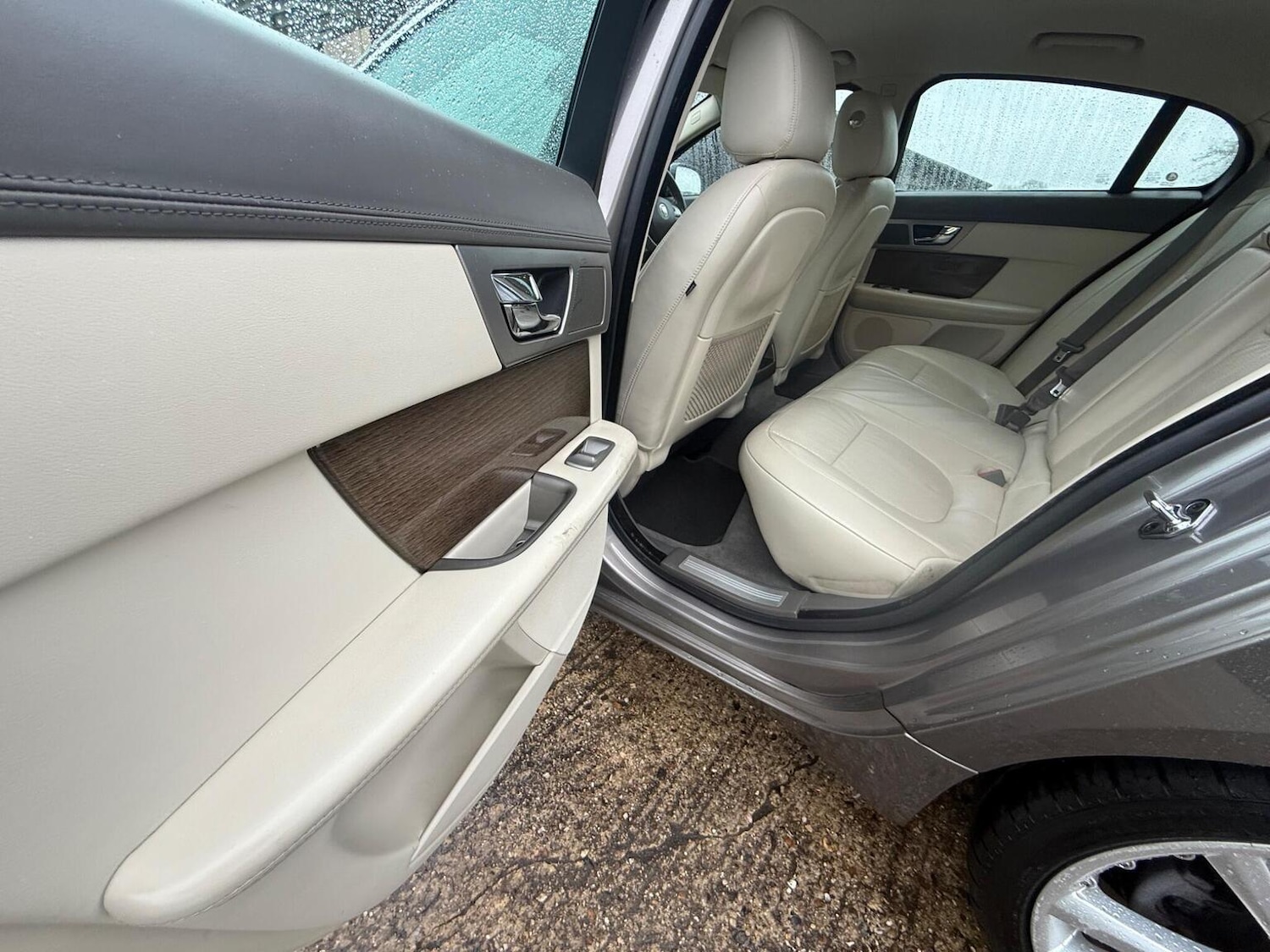 Used Jaguar XF 2010 for sale - 77213495: Photo 35