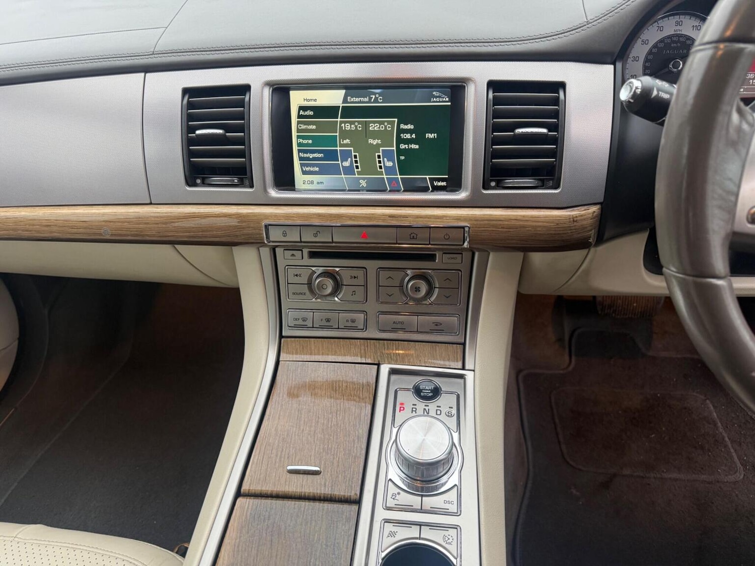 Used Jaguar XF 2010 for sale - 77213495: Photo 47