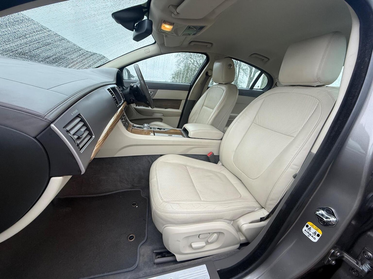 Used Jaguar XF 2010 for sale - 77213495: Photo 51