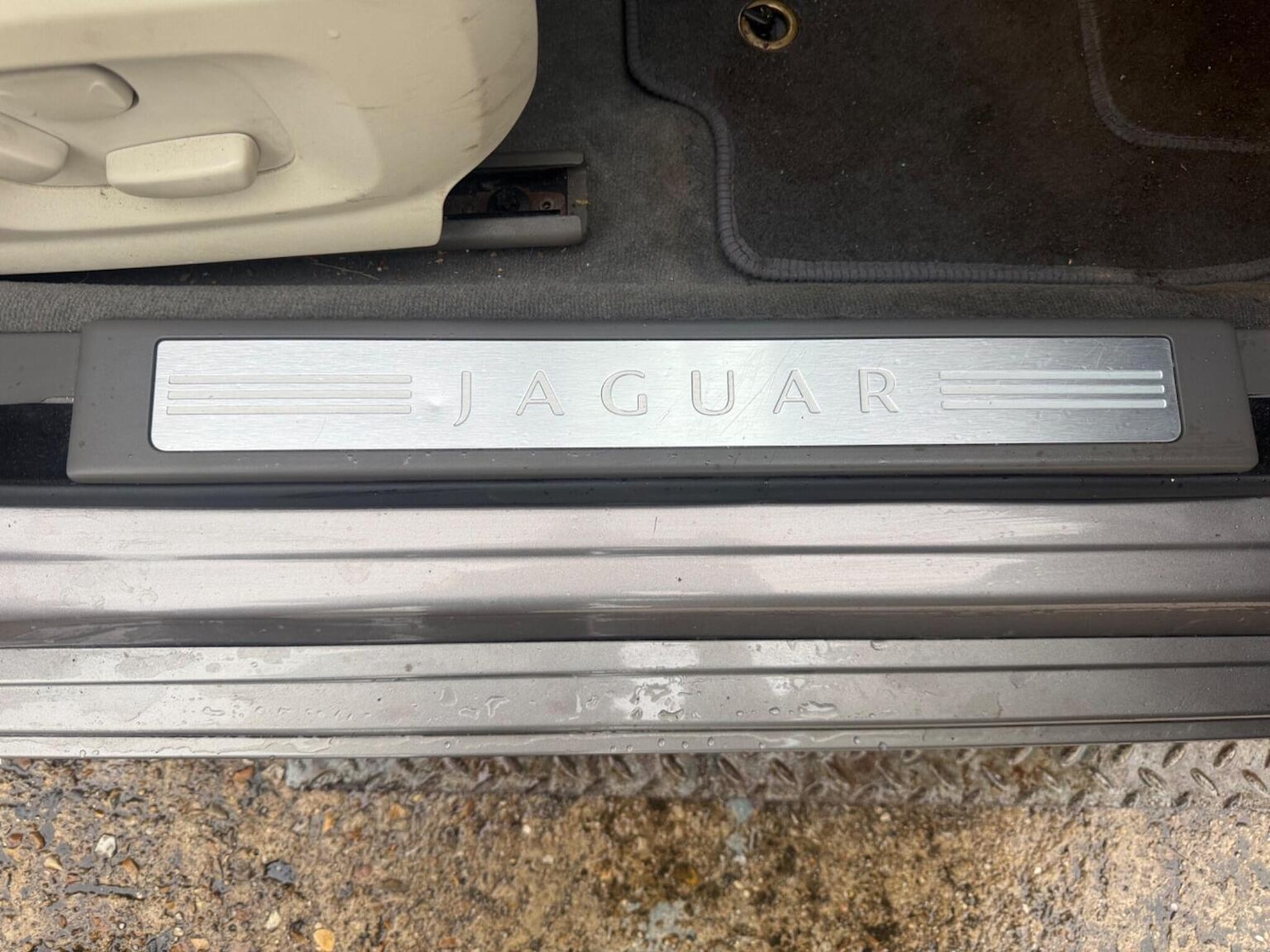 Used Jaguar XF 2010 for sale - 77213495: Photo 53