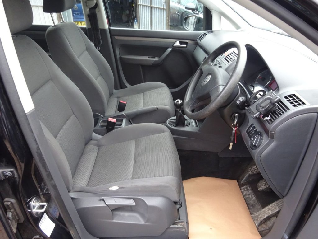 Used Volkswagen Touran 2009 for sale - 77668937: Photo 11