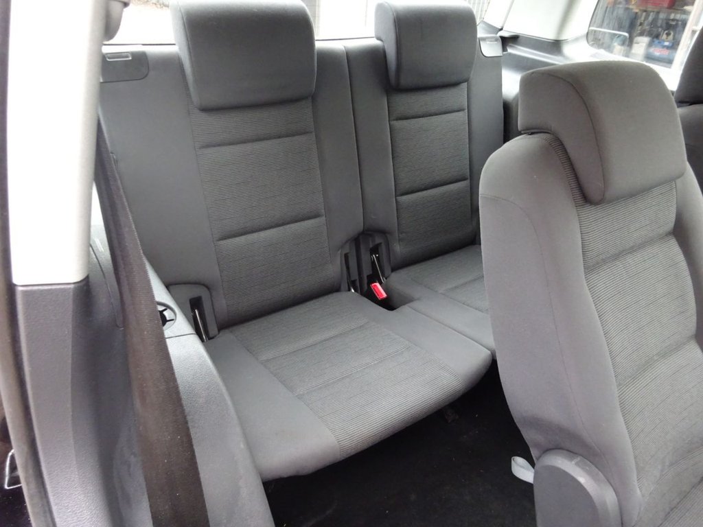 Used Volkswagen Touran 2009 for sale - 77668937: Photo 15