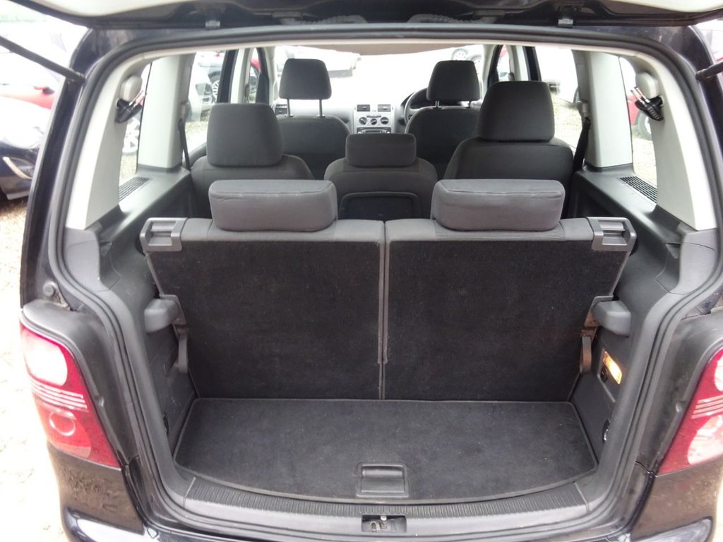 Used Volkswagen Touran 2009 for sale - 77668937: Photo 16