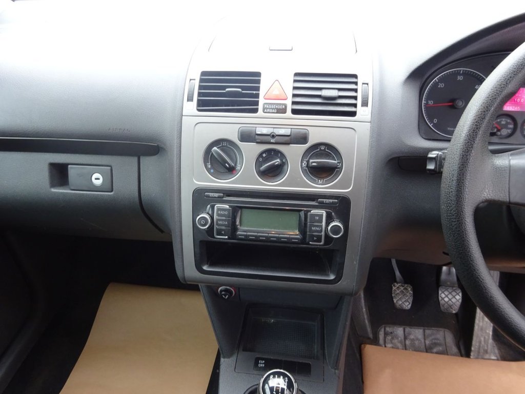 Used Volkswagen Touran 2009 for sale - 77668937: Photo 17