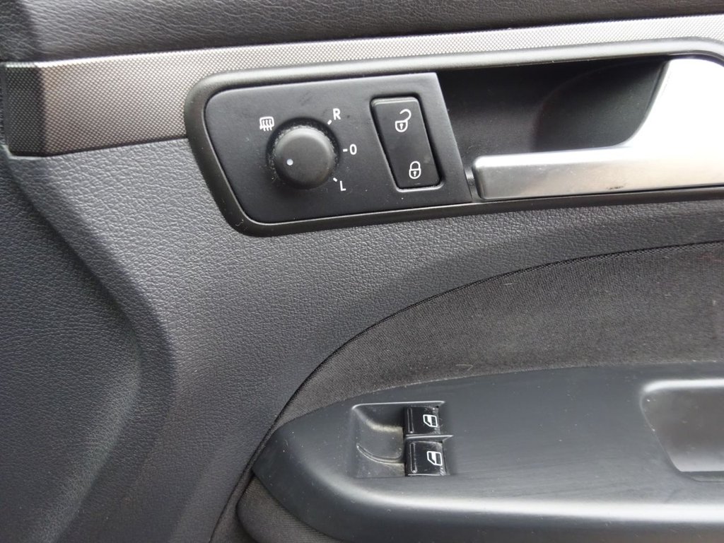 Used Volkswagen Touran 2009 for sale - 77668937: Photo 18