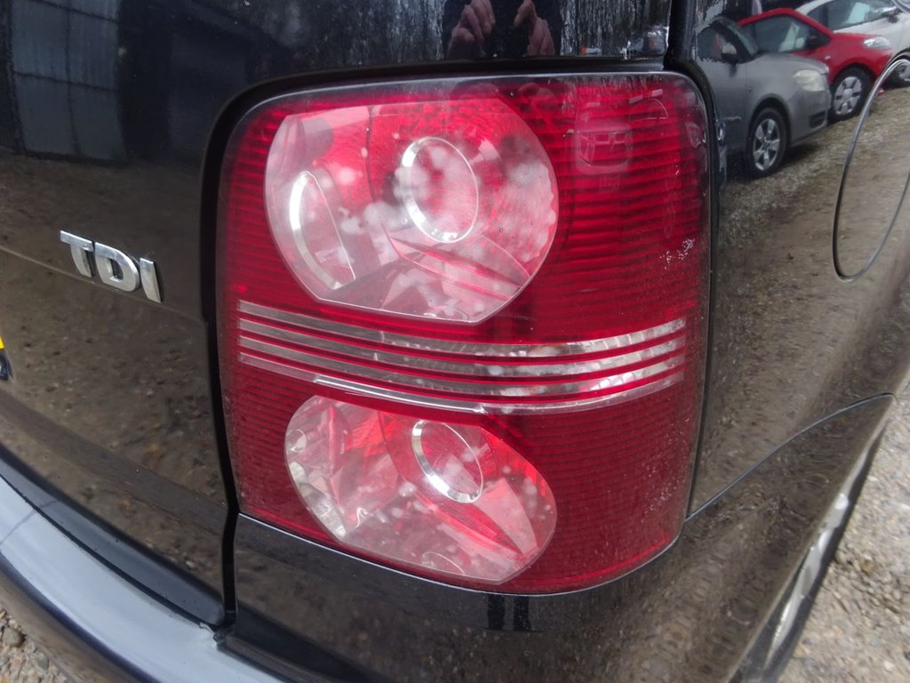 Used Volkswagen Touran 2009 for sale - 77668937: Photo 20