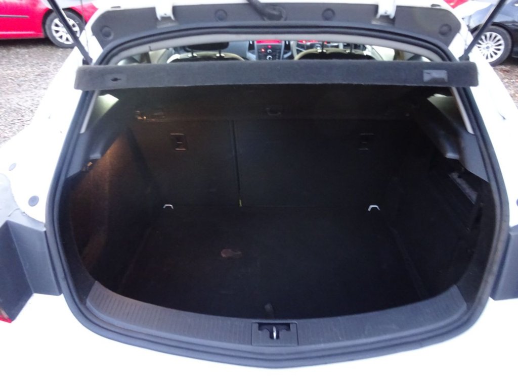 Used Vauxhall Astra GTC 2015 for sale - 76604988: Photo 14