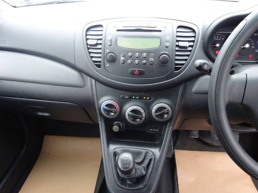 Used Hyundai i10 2011 for sale - 77668936: Photo 17