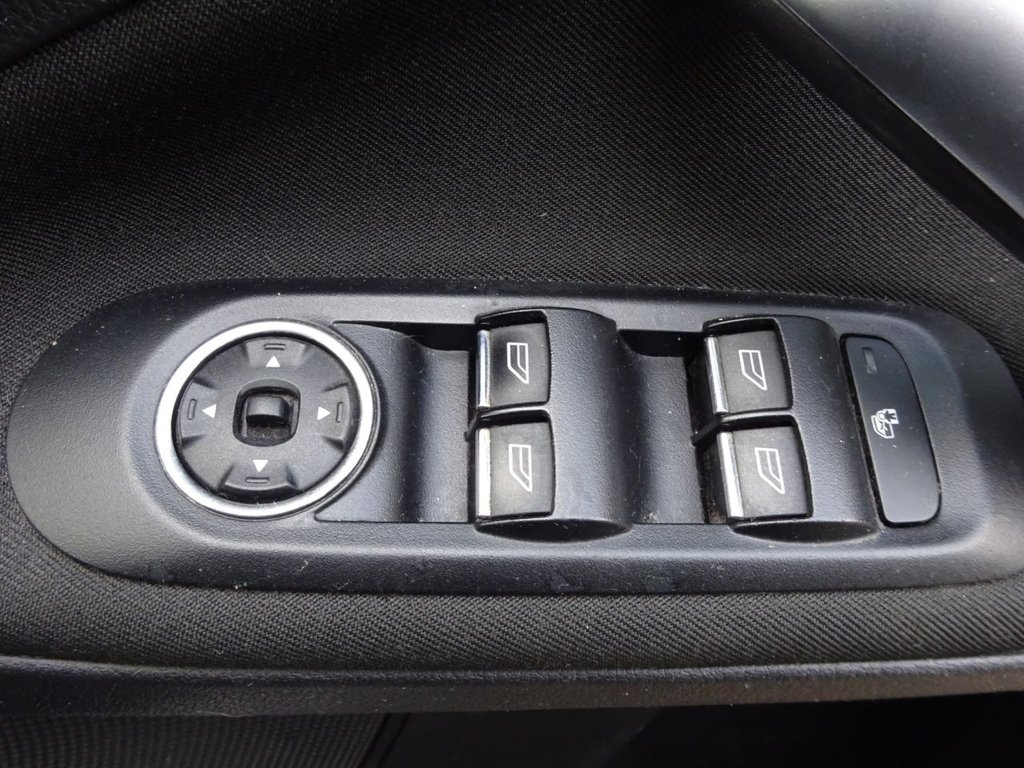 Used Ford S-Max 2012 for sale - 75739177: Photo 25