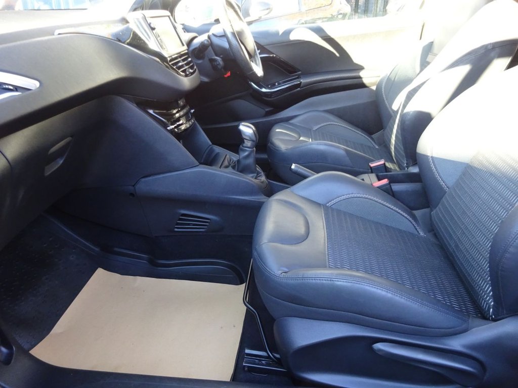 Used Peugeot 208 2012 for sale - 76429986: Photo 12