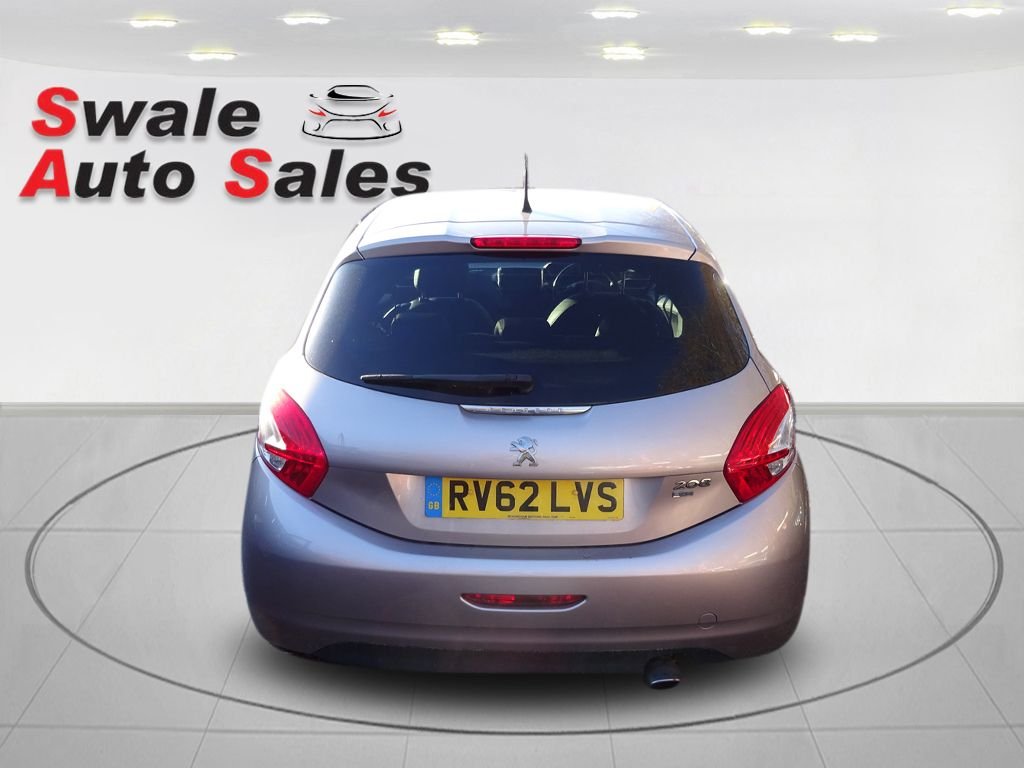 Used Peugeot 208 2012 for sale - 76429986: Photo 7