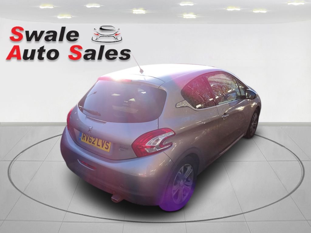 Used Peugeot 208 2012 for sale - 76429986: Photo 8