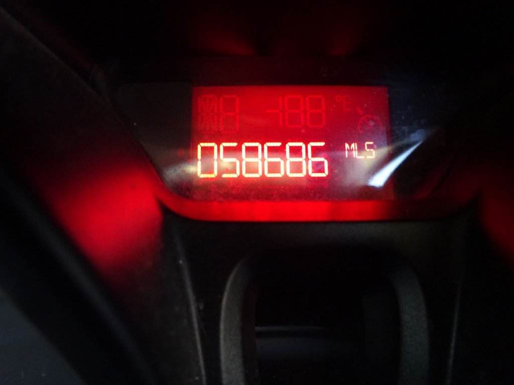 Used Ford Fiesta 2010 for sale - 76304051: Photo 10