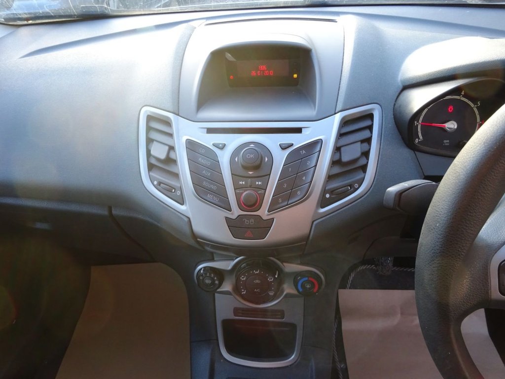 Used Ford Fiesta 2010 for sale - 76304051: Photo 18