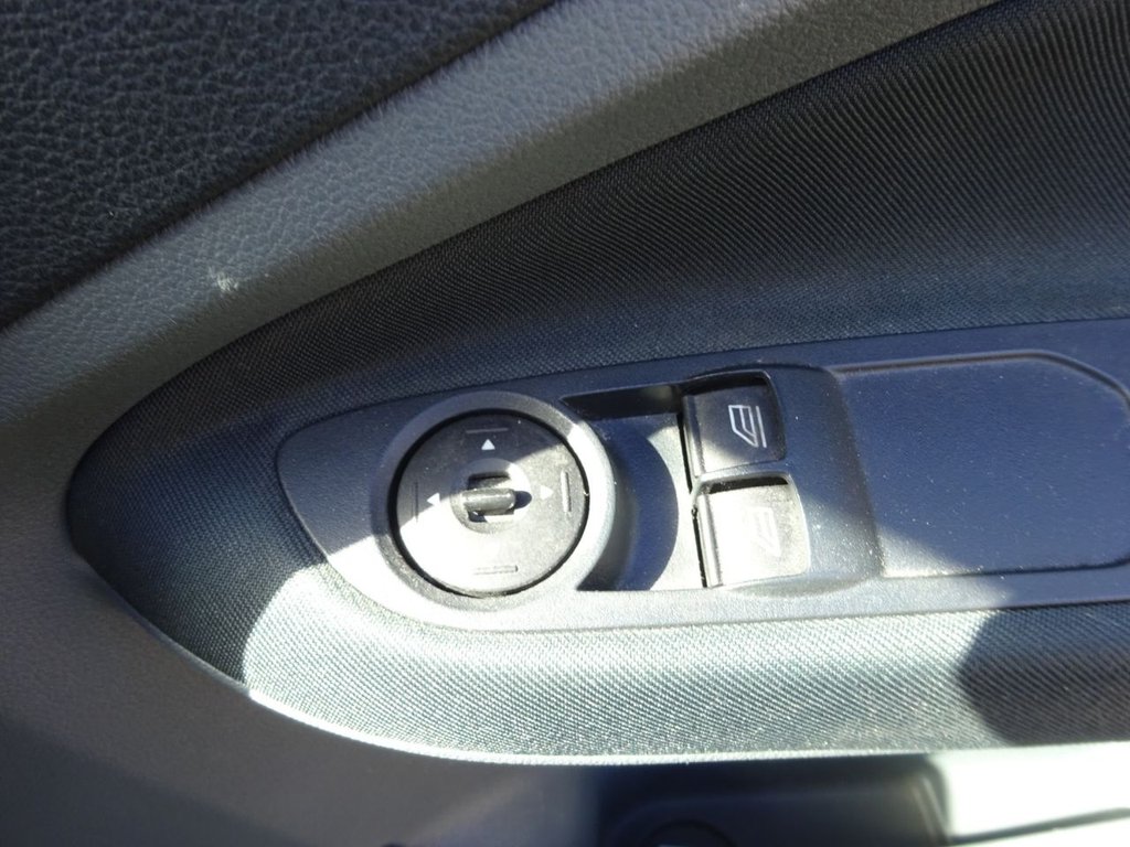 Used Ford C-Max 2011 for sale - 75832404: Photo 16