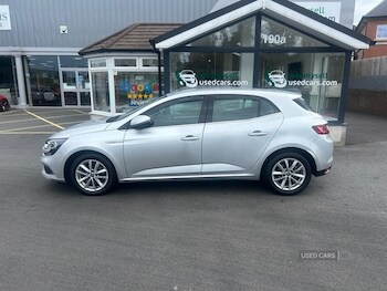 Used Renault Megane 2017 for sale - 75402613: Photo