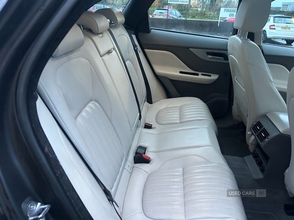 Used Jaguar F-Pace 2018 for sale - 76729870: Photo 9