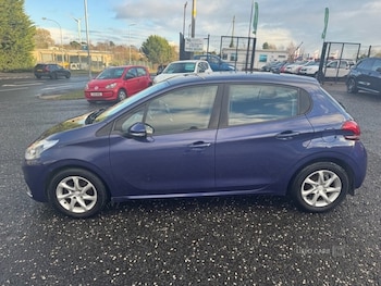 Used Peugeot 208 2016 for sale - 76634627: Photo