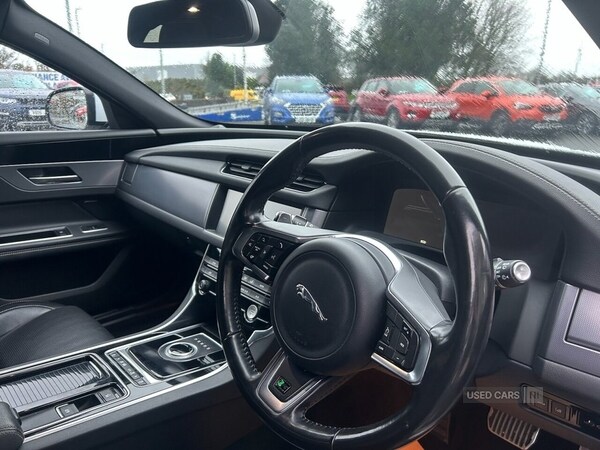 Used Jaguar XF 2017 for sale - 76899888: Photo 8