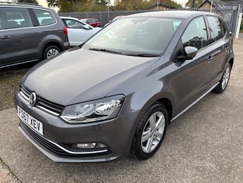 Used Volkswagen Polo 2017 for sale - 76418609: Photo