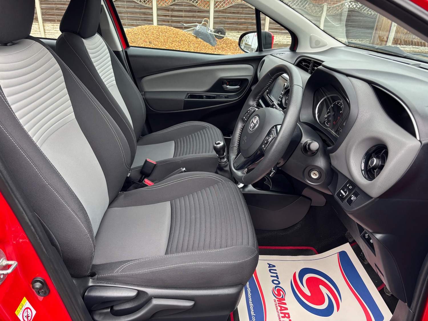 Used Toyota Yaris 2018 for sale - 76699722: Photo 12