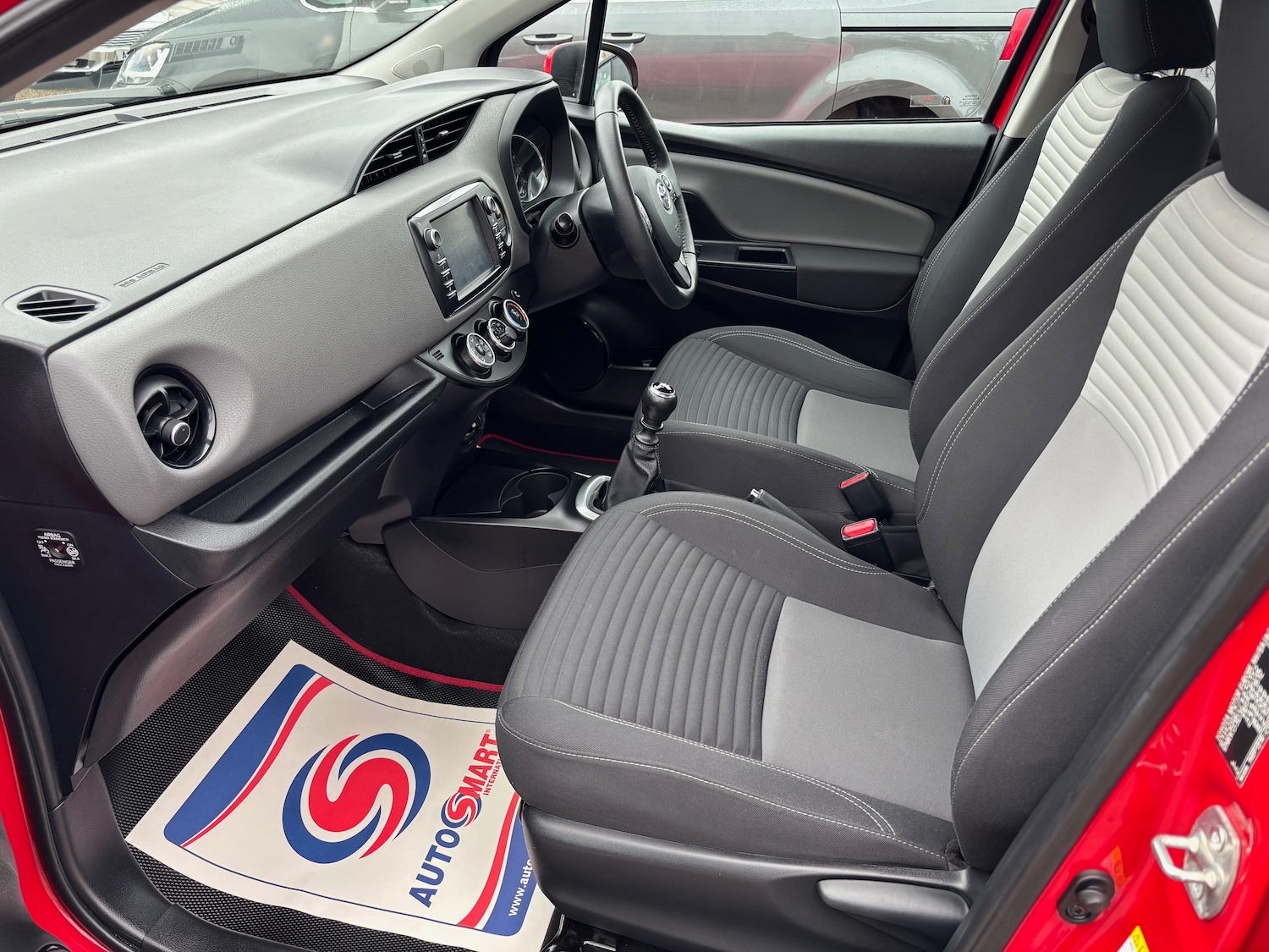 Used Toyota Yaris 2018 for sale - 76699722: Photo 14