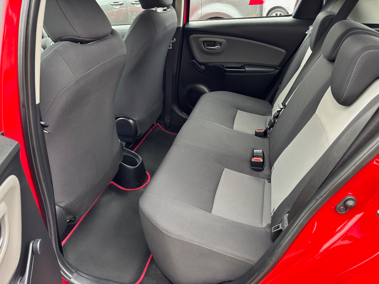 Used Toyota Yaris 2018 for sale - 76699722: Photo 16