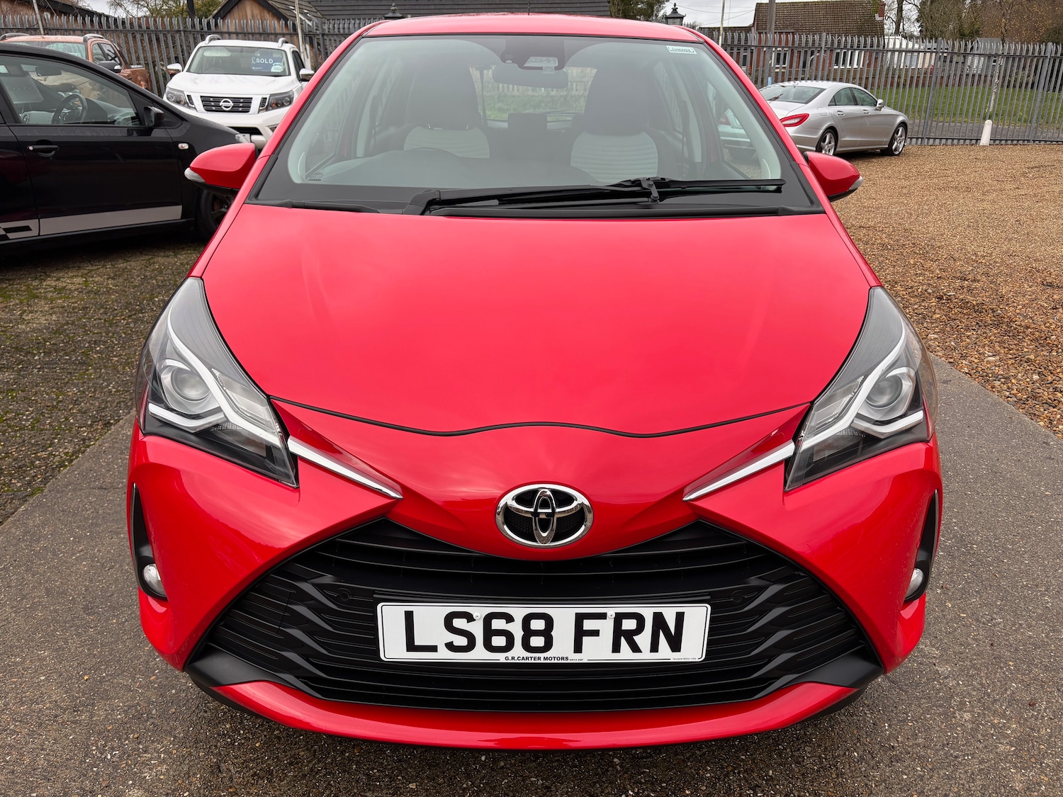 Used Toyota Yaris 2018 for sale - 76699722: Photo 2
