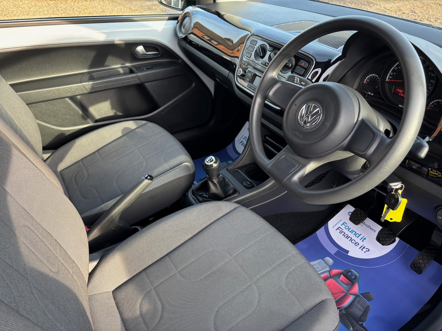 Used Volkswagen up! 2013 for sale - 77364049: Photo 9