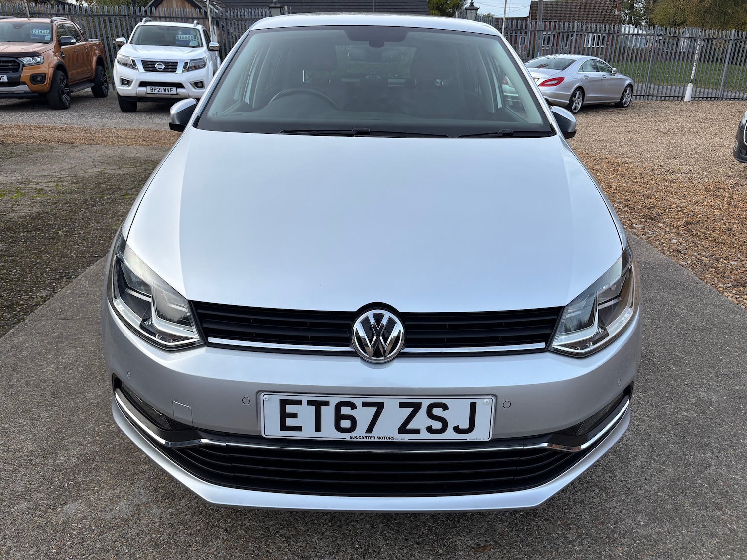 Used Volkswagen Polo 2017 for sale - 77453678: Photo 2