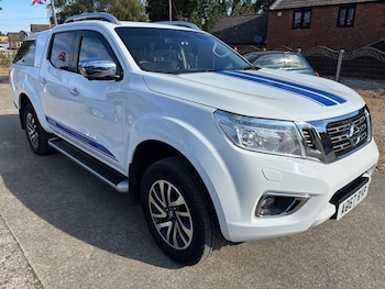 Used Nissan Navara 2017 for sale - 79320448: Photo