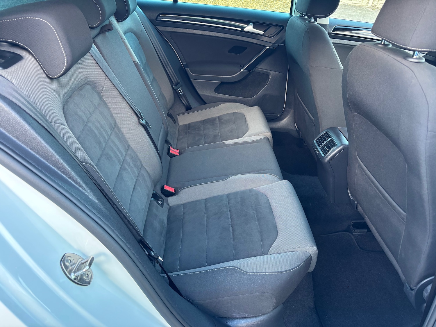 Used Volkswagen Golf 2017 for sale - 76369548: Photo 14