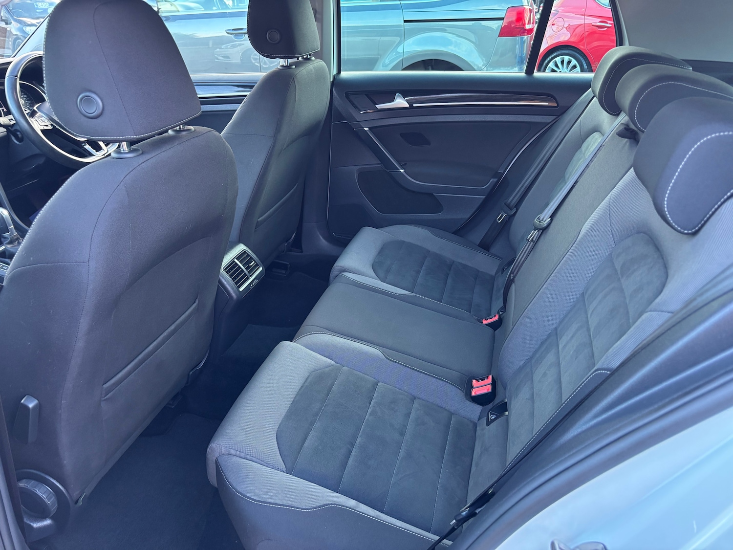 Used Volkswagen Golf 2017 for sale - 76369548: Photo 16