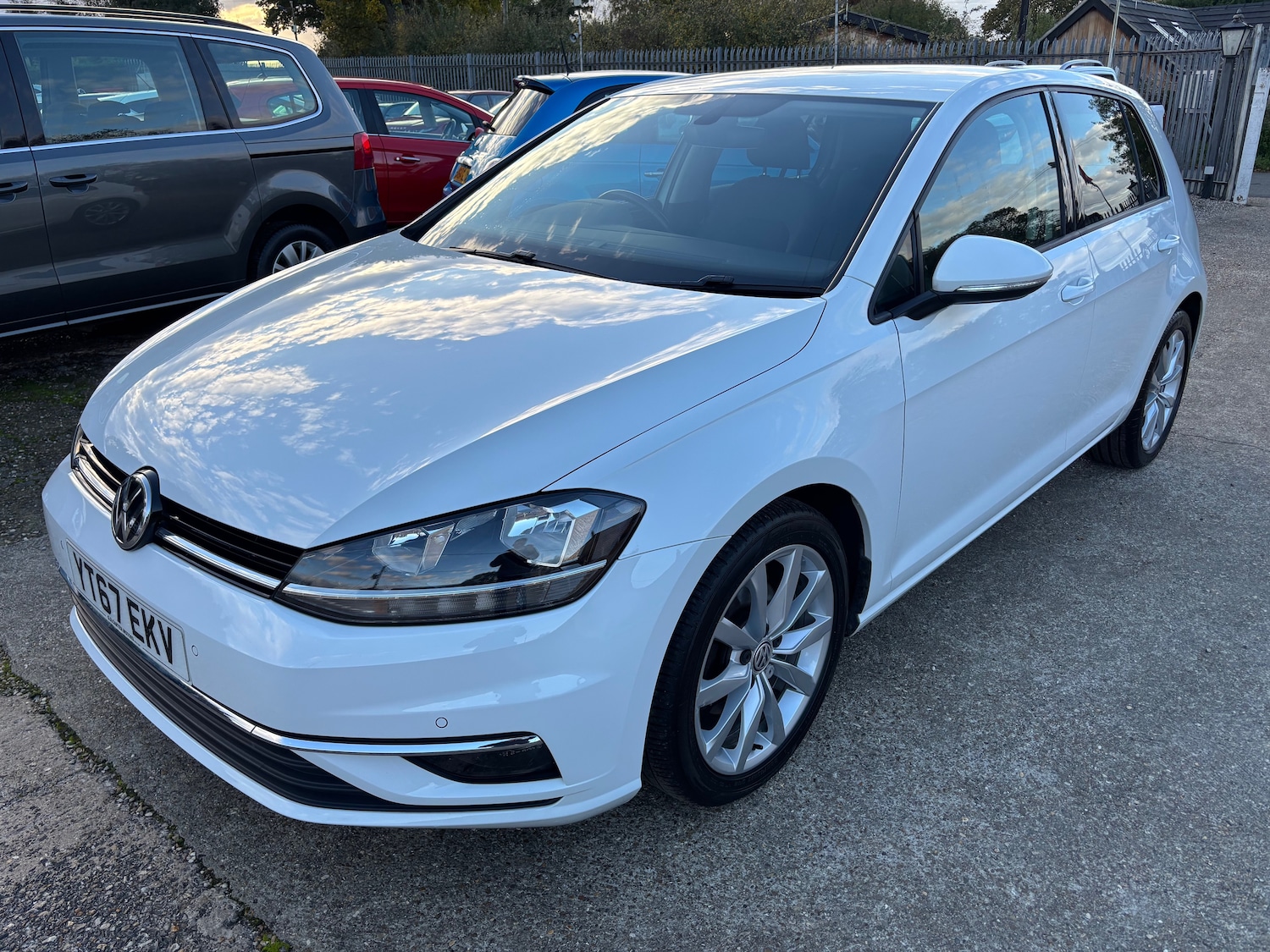 Used Volkswagen Golf 2017 for sale - 76369548: Photo 3