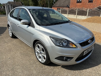 Used Ford Focus 2010 for sale - 75575752: Photo