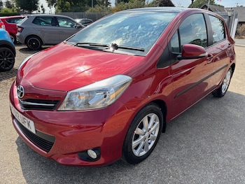 Used Toyota Yaris 2012 for sale - 79424579: Photo