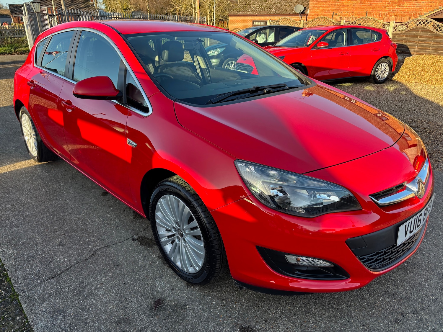 Used Vauxhall Astra 2016 for sale - 77008482: Photo 1