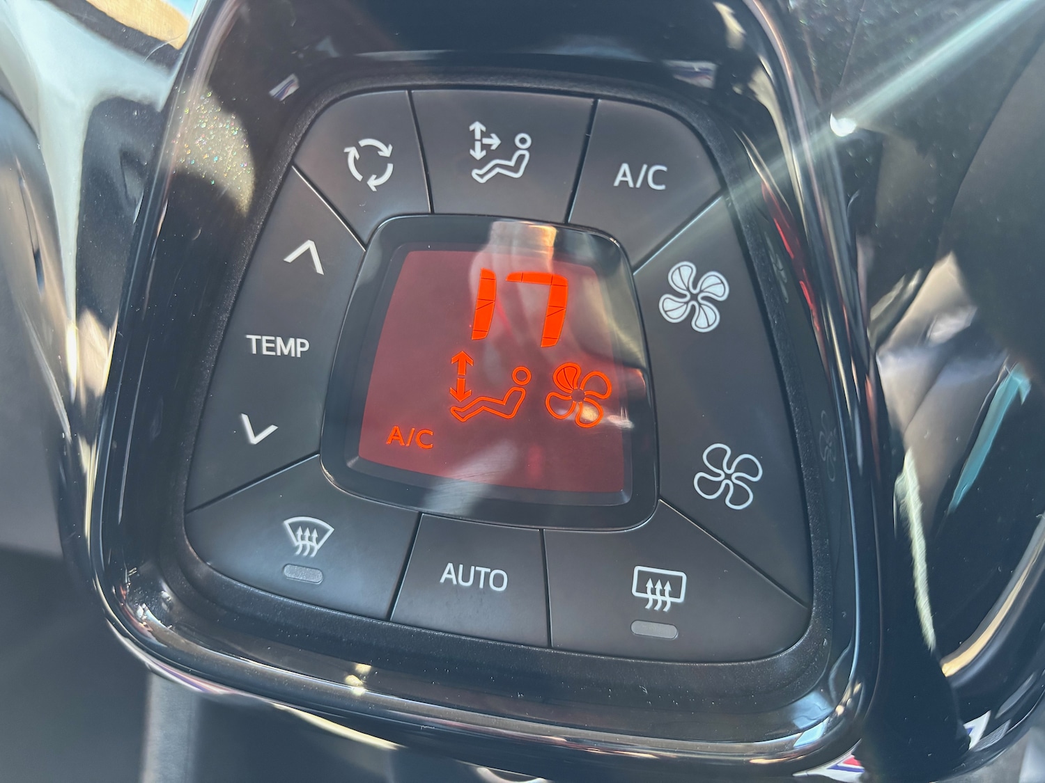 Used Toyota AYGO 2018 for sale - 77969002: Photo 19