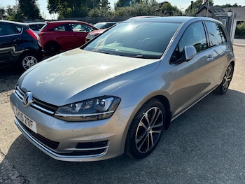 Used Volkswagen Golf 2015 for sale - 75621669: Photo