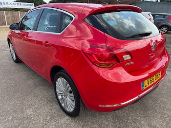 Used Vauxhall Astra 2015 for sale - 79025336: Photo