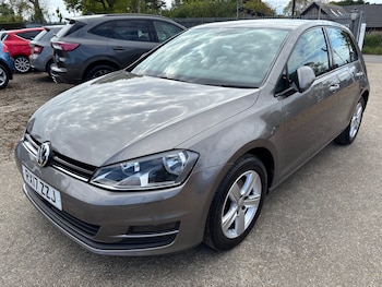 Used Volkswagen Golf 2017 for sale - 78515399: Photo