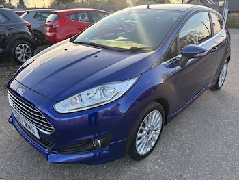Used Ford Fiesta 2017 for sale - 77969000: Photo