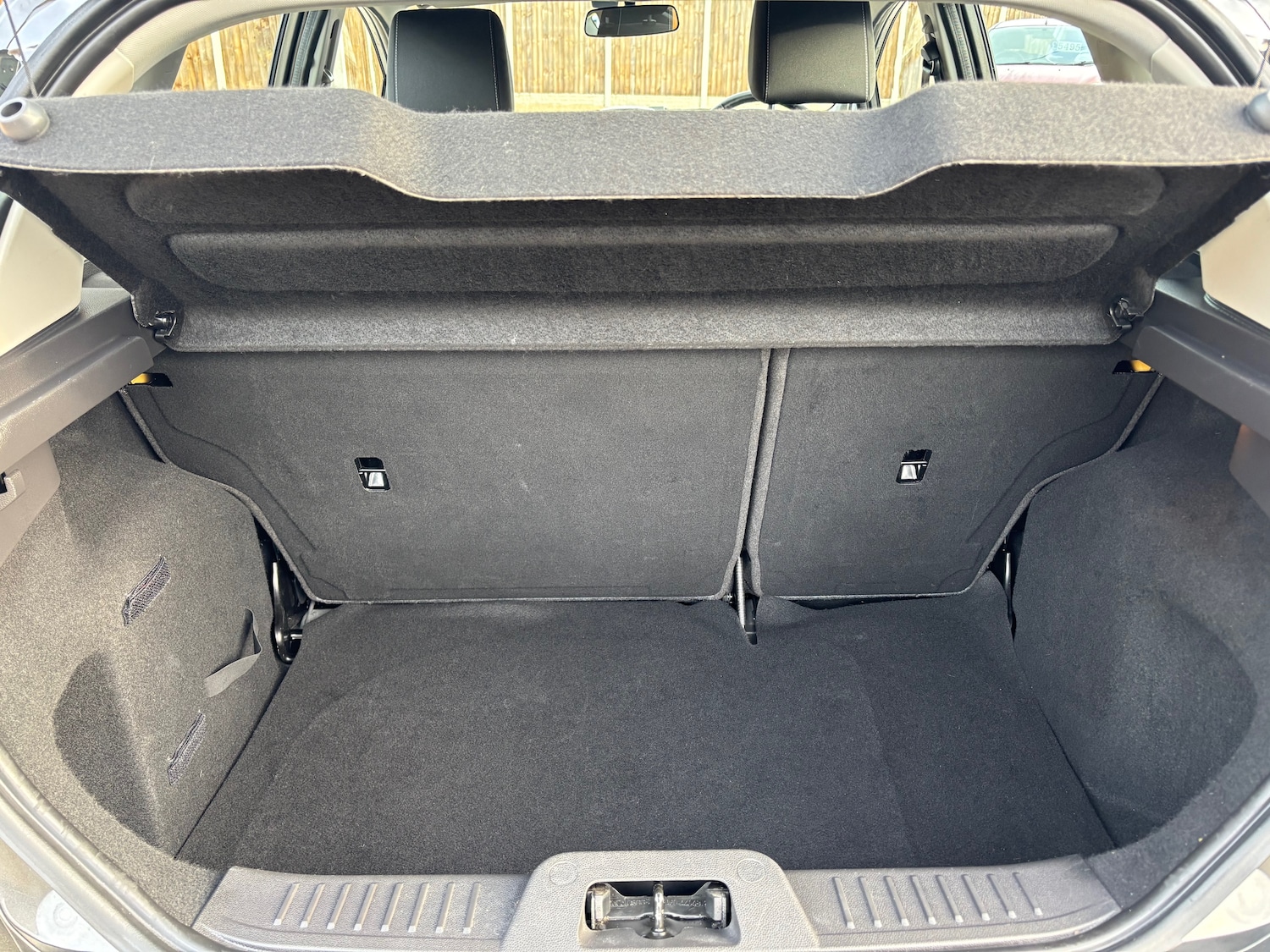 Used Ford Fiesta 2017 for sale - 76418610: Photo 15