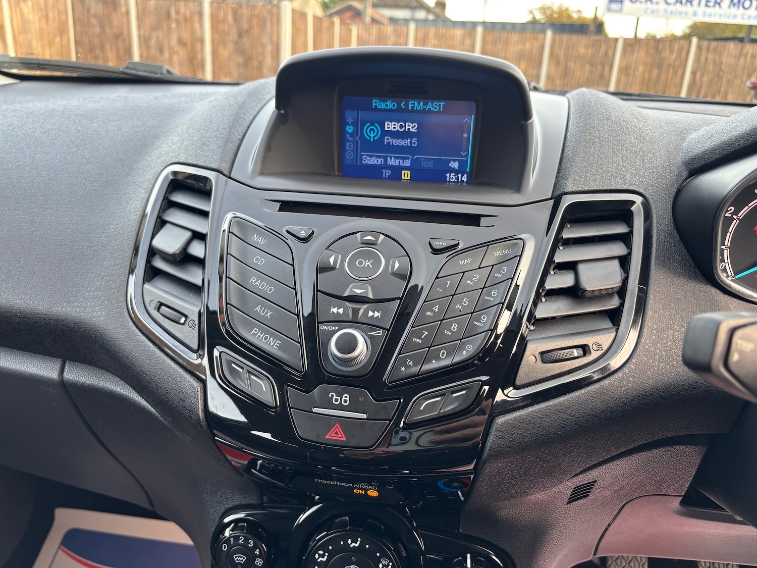 Used Ford Fiesta 2017 for sale - 76418610: Photo 19