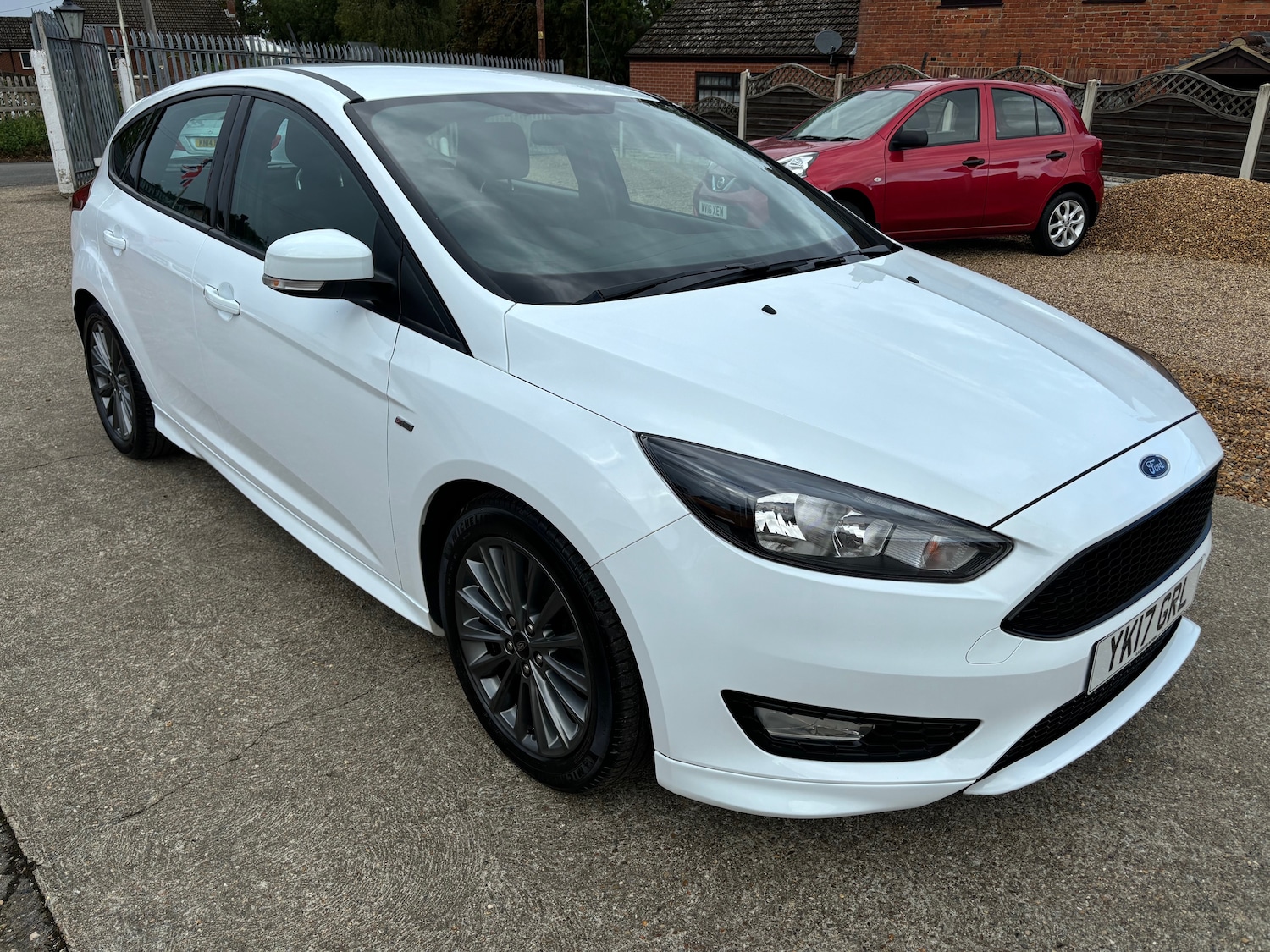 Used Ford Focus 2017 for sale - 76440061: Photo 1
