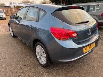 Used Vauxhall Astra 2013 for sale - 76974755: Photo