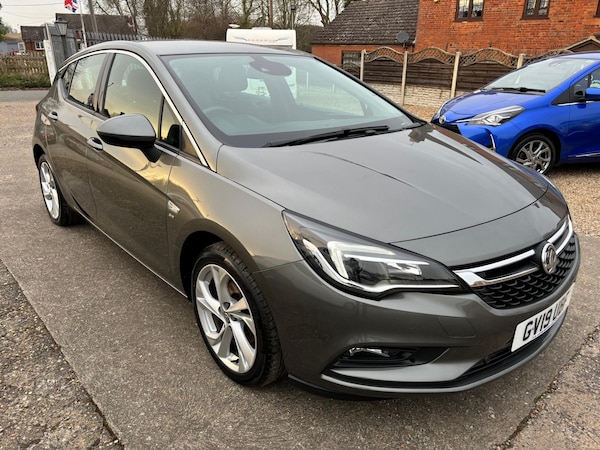 Used Vauxhall Astra 2019 for sale - 74119771: Photo 1
