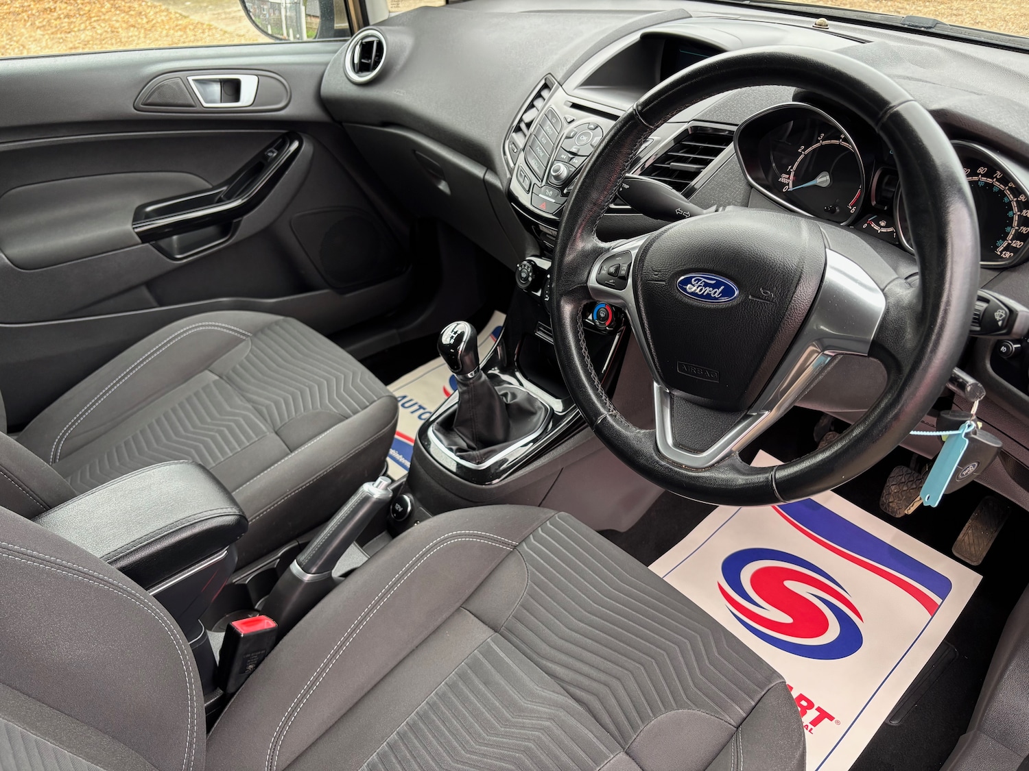 Used Ford Fiesta 2015 for sale - 77793070: Photo 12