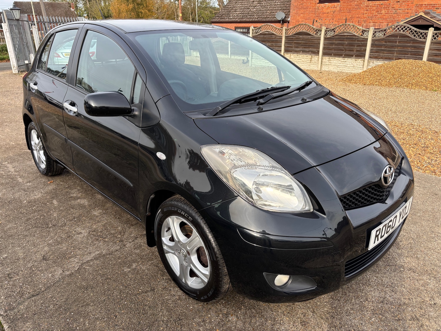 Used Toyota Yaris 2010 for sale - 76511149: Photo 1