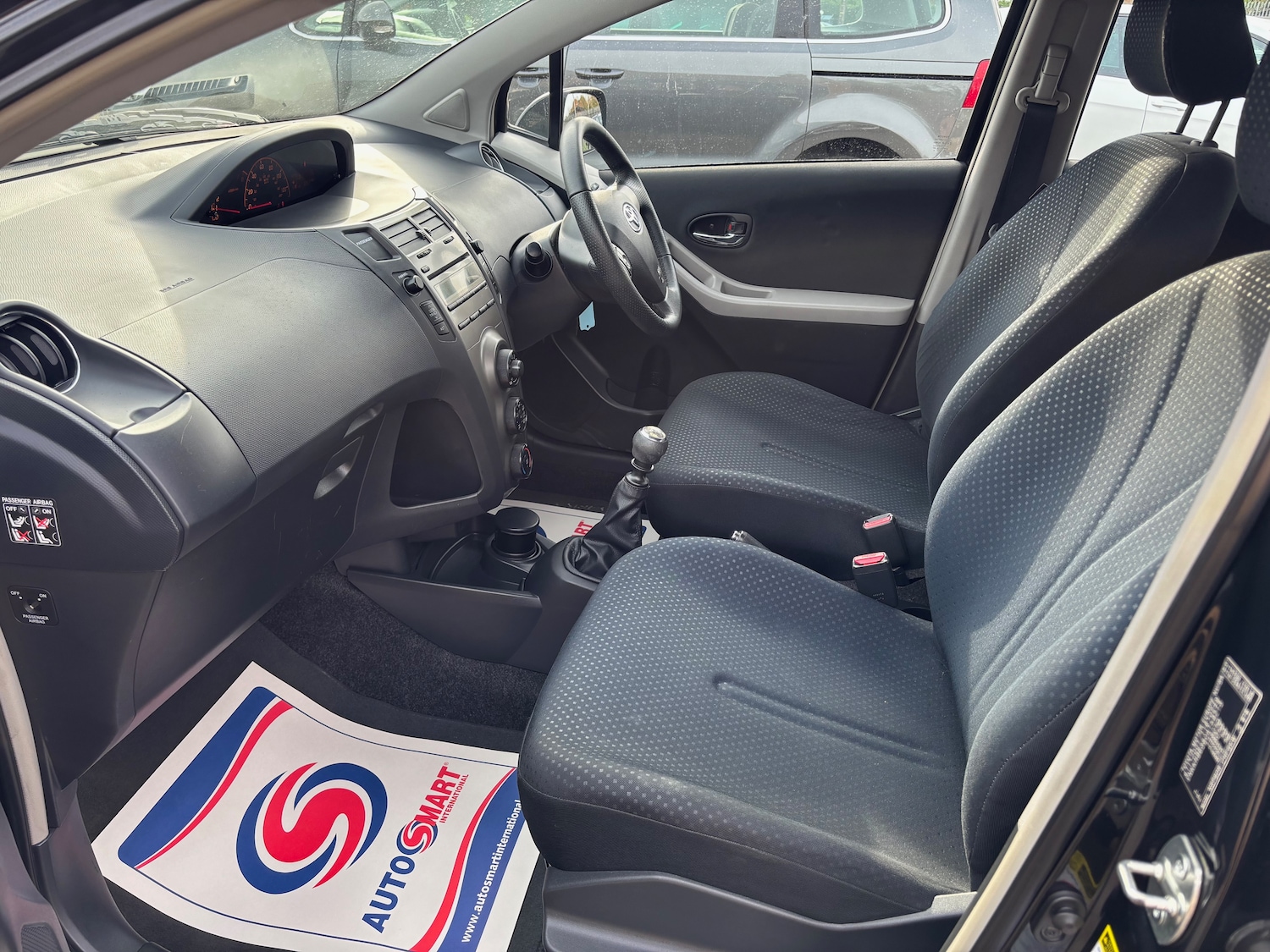 Used Toyota Yaris 2010 for sale - 76511149: Photo 11